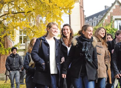 Lutter contre la précarité menstruelle